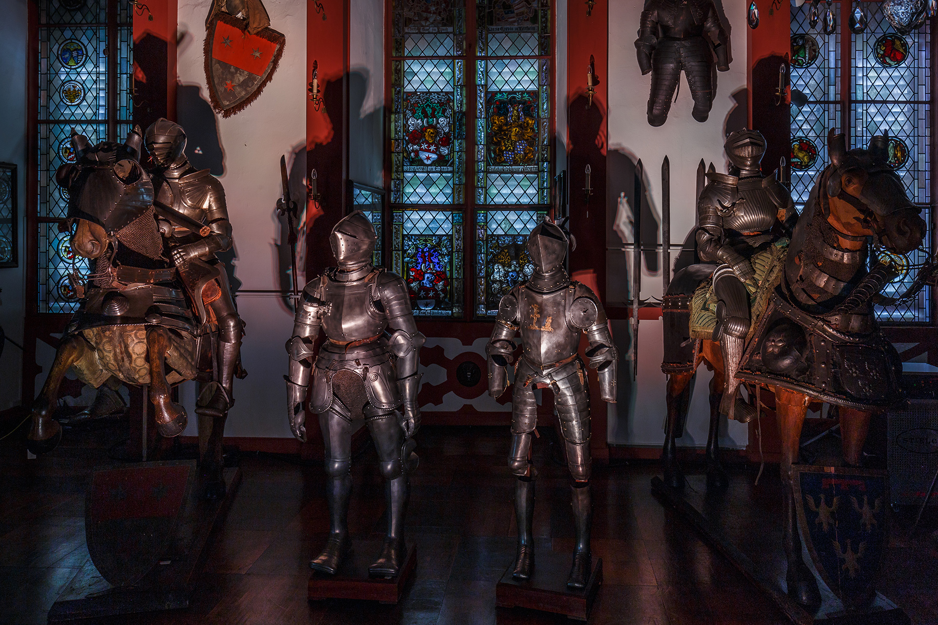 Knights' armour in the Knights' Hall