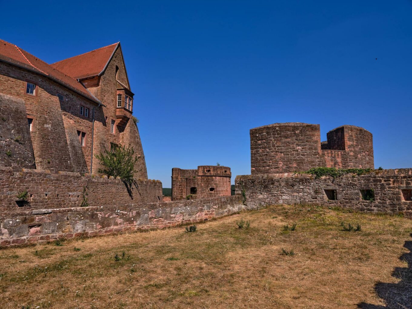 Burg Breuberg, Wilhelms- und Michaelsturm
