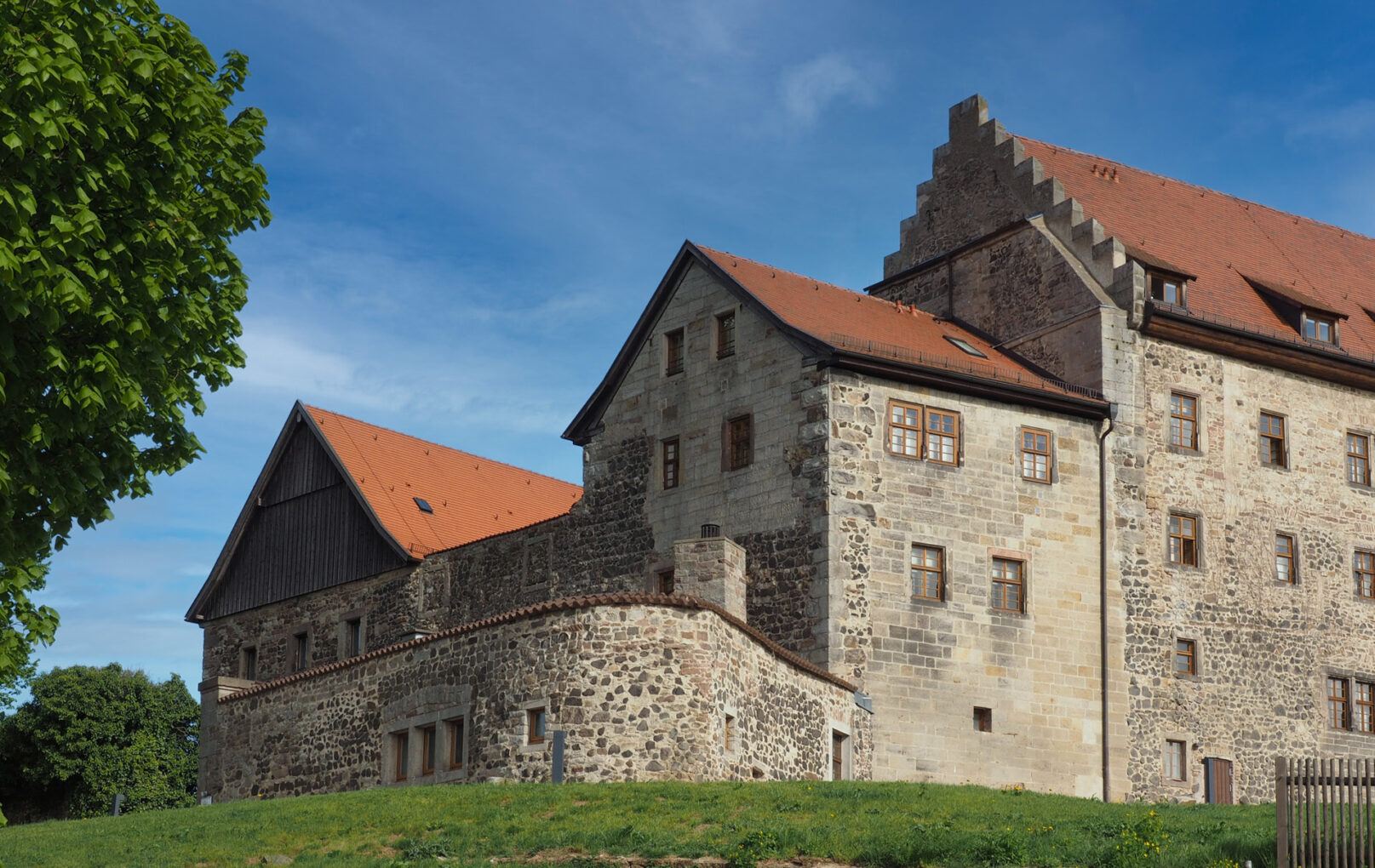Burg Fürsteneck, Wohngebäude