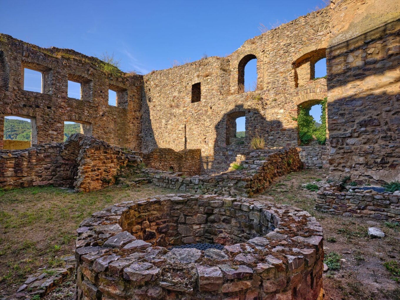 Ruins of Ehrenfels Castle, interior