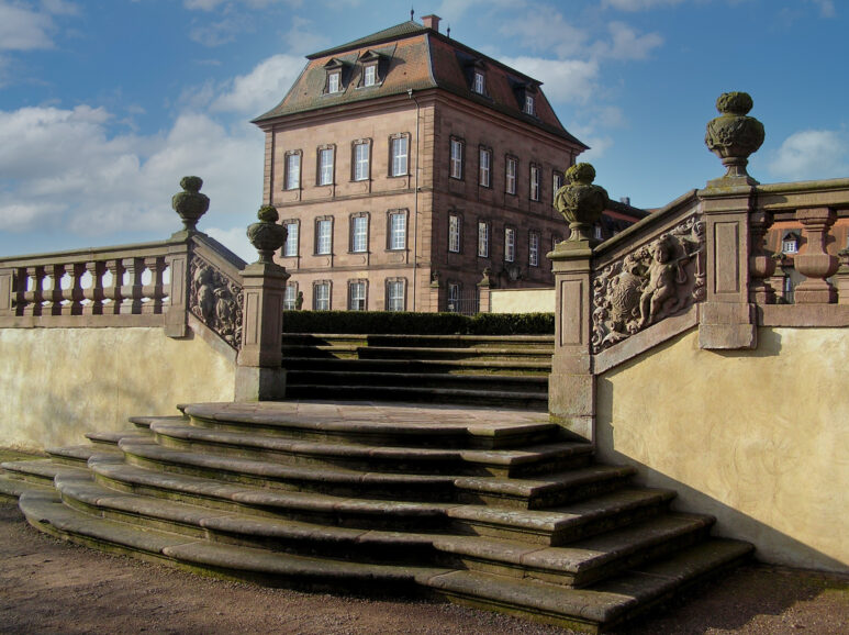 Johannesberg Priory, stairs and building