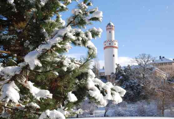 Bad Homburg Weisser Turm im Schnee