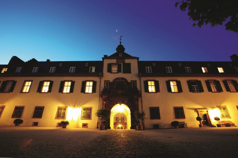 Schloss Bad Homburg zur blauen Stunde