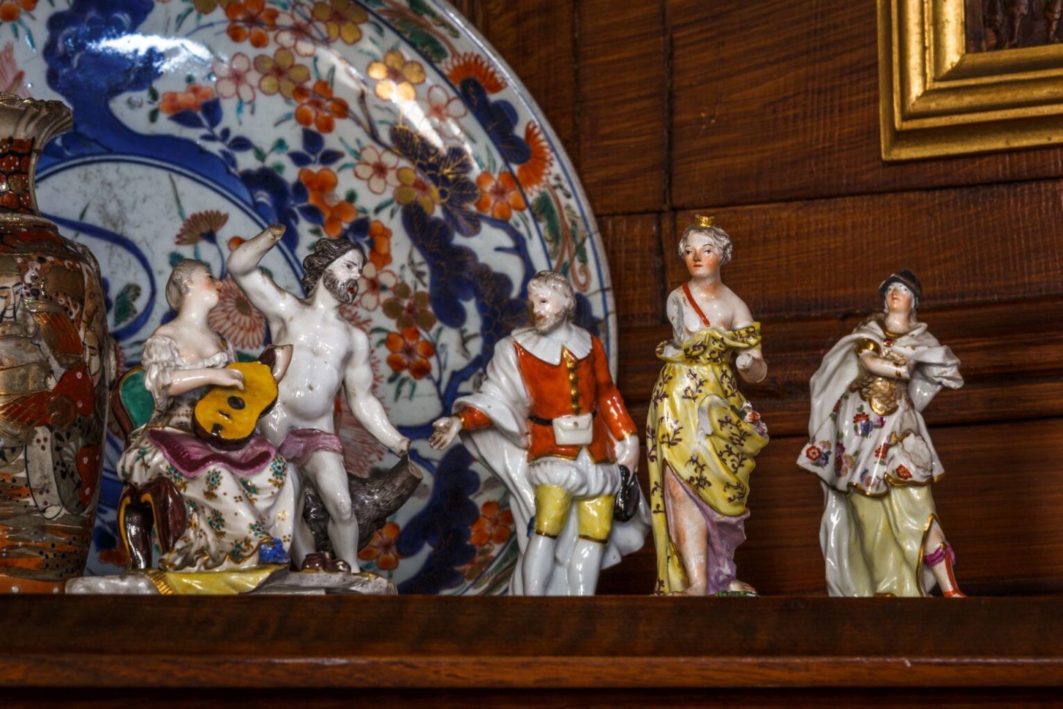 Porcelain figures in the Chinese Room