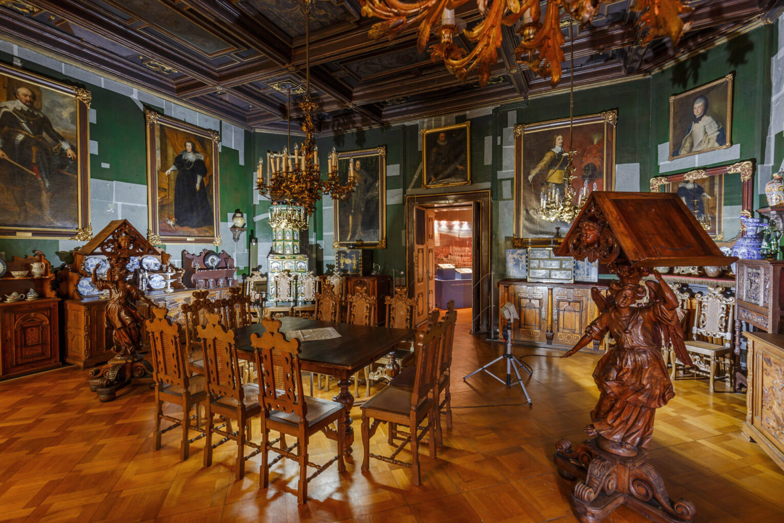 Saal mit den Gemälden berühmter Niederländer
