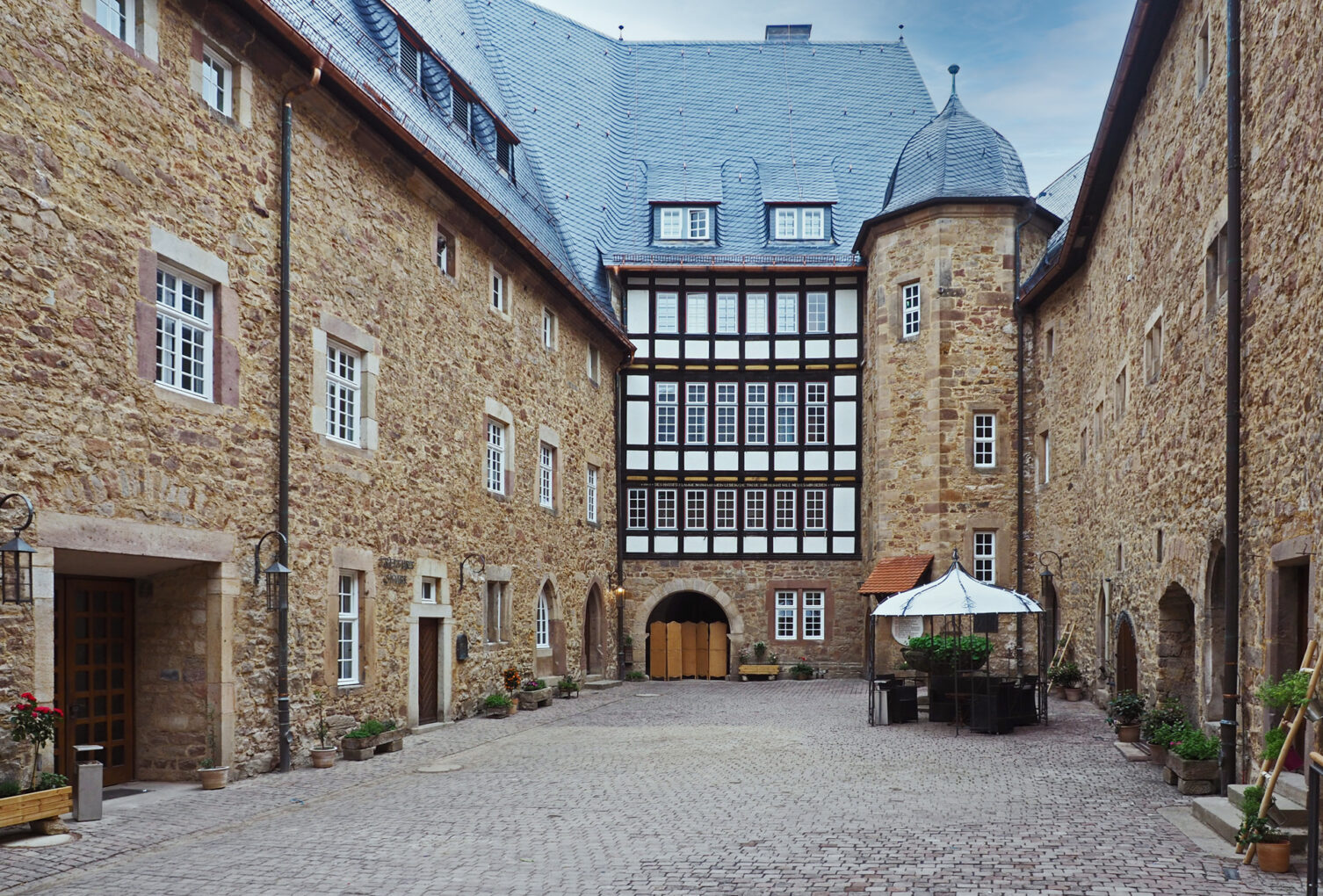 Schloss Spangenberg, Innenhof