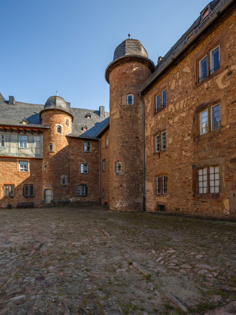 Steinau Palace, inner courtyard