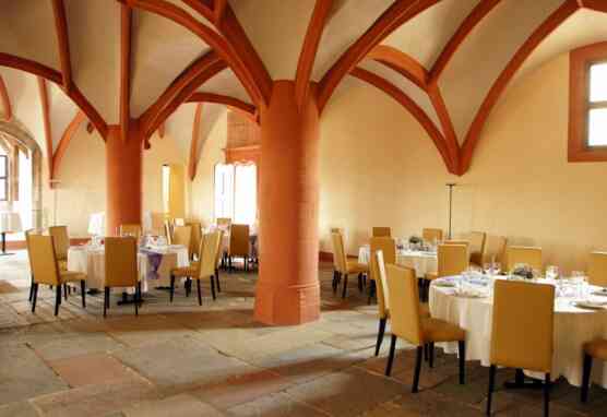 Example of the Old Court Room with place settings