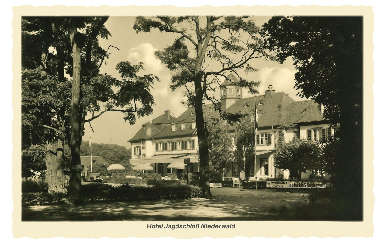 Historische Aufnahme des Jagdschloss Niederwald aus der Vorkriegszeit
